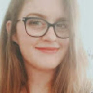 Meet your Posher, Caitlin